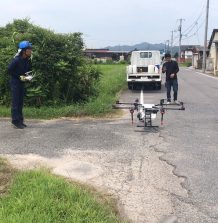 西部管内でのドローン防除の実演